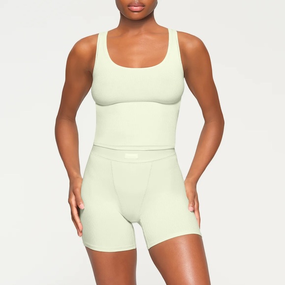 🔥NWT (SET) SKIMS Soft Lounge Tank & Boxer Honeydew 🍈🍈🍈 - Picture 3 of 16